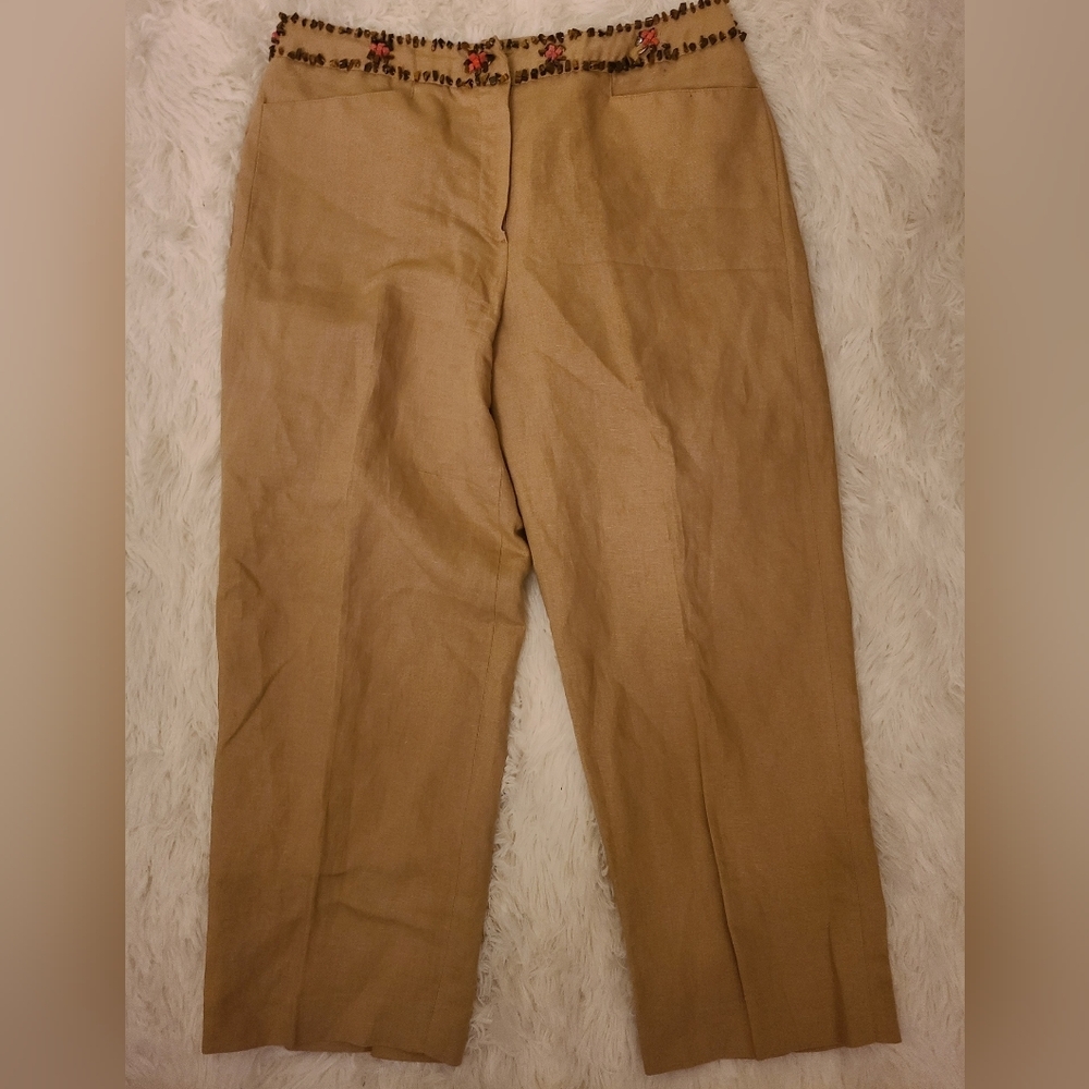 LARRY LEVINE PETITE Women's Beaded Crop Pants. Front Pockets. SIZE 8P